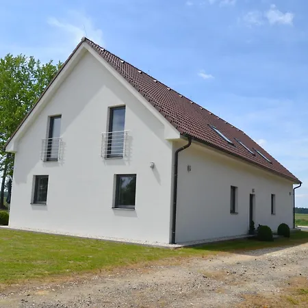 Apartamento Benatky Suchdol nad Luznici